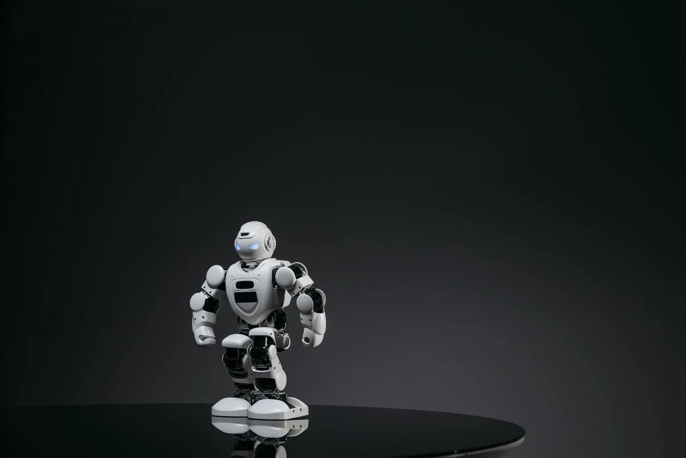 Chatbot et CRM : brancher sans perdre le contexte — illustration