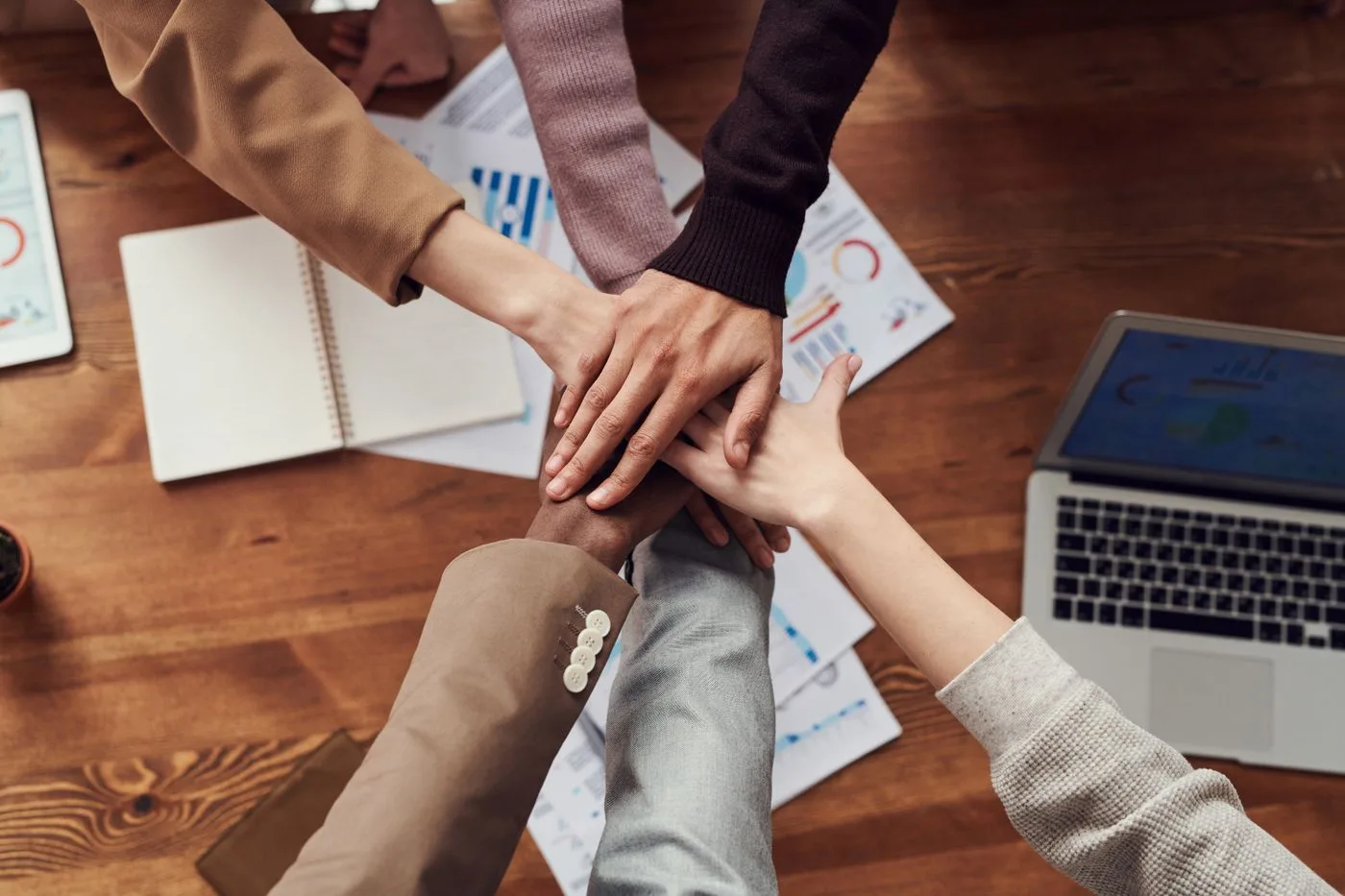 CRM B2B vs B2C : pourquoi ce n’est pas le même métier — illustration